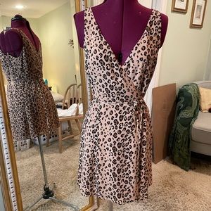 Reformation Cheetah / Leopard Print Sleeveless V Neck Wrap Dress S